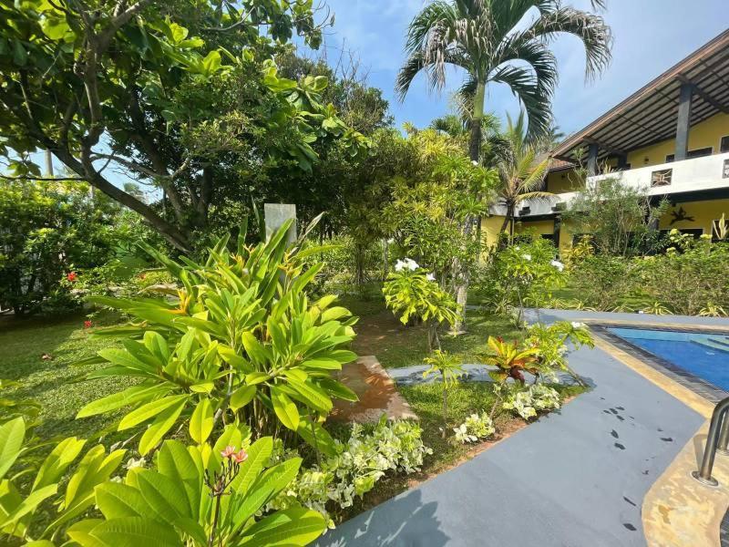 Solomon Beach Hotel Маравила Экстерьер фото