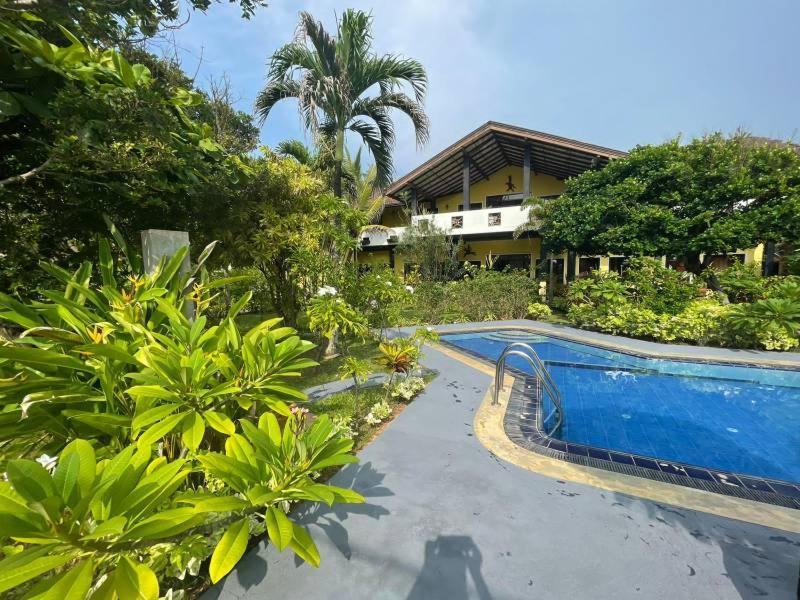 Solomon Beach Hotel Маравила Экстерьер фото