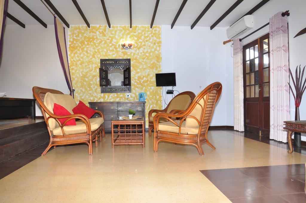 Solomon Beach Hotel Маравила Экстерьер фото